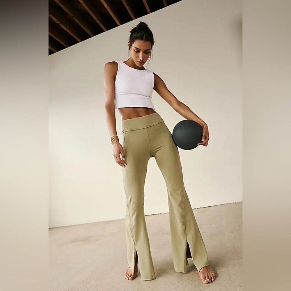 NWT FP Movment Hot Shot Kick Flares in Matcha XS